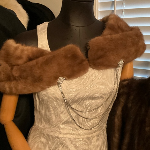 ** Real Mink fur Wrap** - Picture 2 of 4